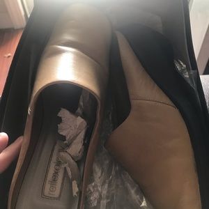 Newport News easy style size 8